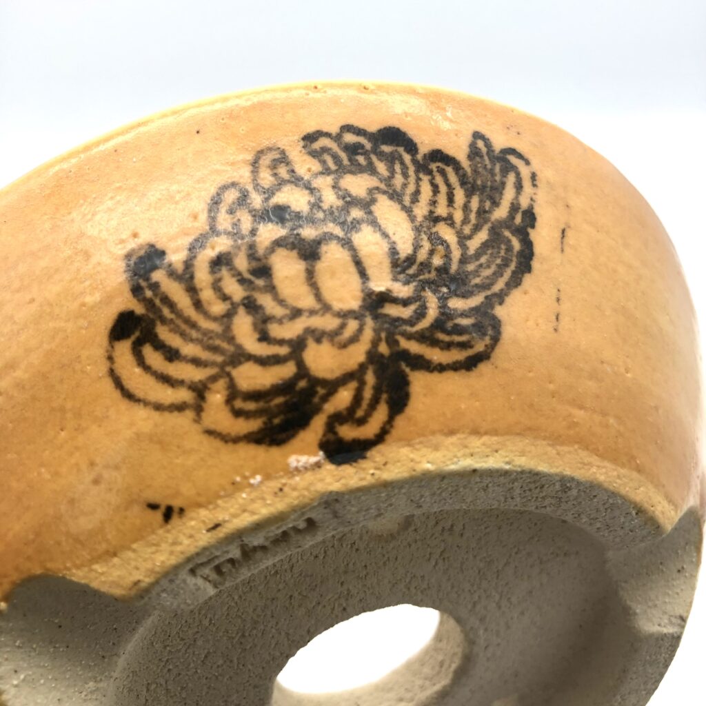 Détail poterie bonsaï Shitakusa ou Kusamono